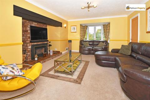 4 bedroom detached house for sale, Tarragon Drive, Stoke-On-Trent ST3
