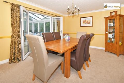 58 Tarragon Drive, Stoke-on-trent, ST3 7YE