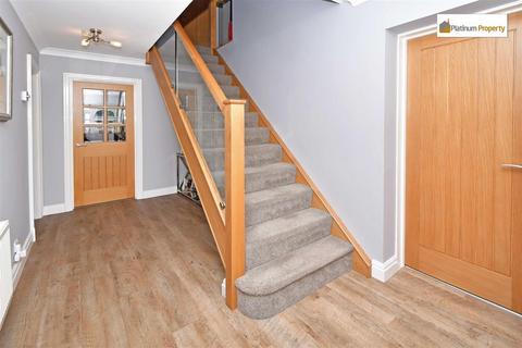 58 Tarragon Drive, Stoke-on-trent, ST3 7YE