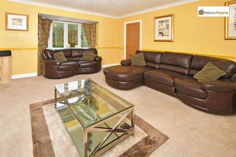 58 Tarragon Drive, Stoke-on-trent, ST3 7YE