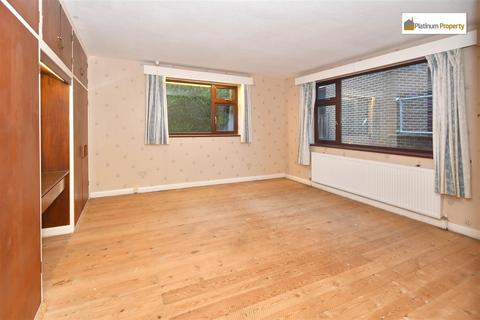 Saverley Common Lane, Rough Close, Stoke-on-trent, ST3 7PE