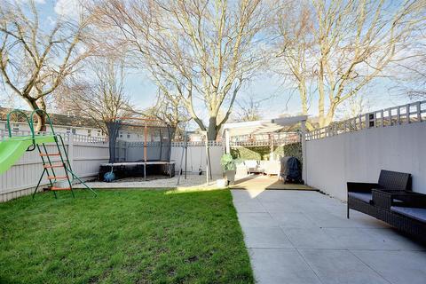 28 Padley Close, Bulwell, Nottingham, NG6 9ND