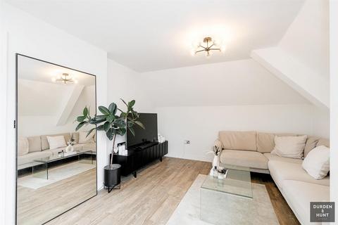 2 bedroom apartment for sale, Church Hill, Loughton, IG10