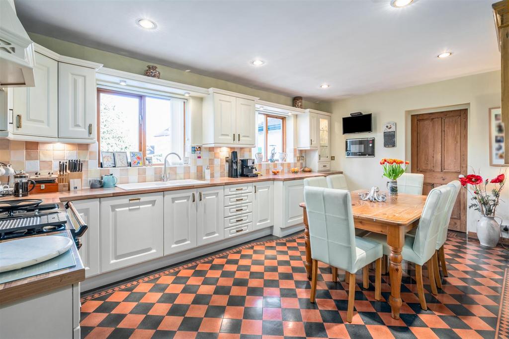 49 Blossomfield Road-14 lo.jpg