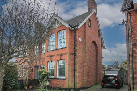 4 bedroom semi-detached house for sale, Priests Lane, Shenfield, Brentwood