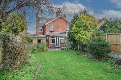 4 bedroom semi-detached house for sale, Priests Lane, Shenfield, Brentwood