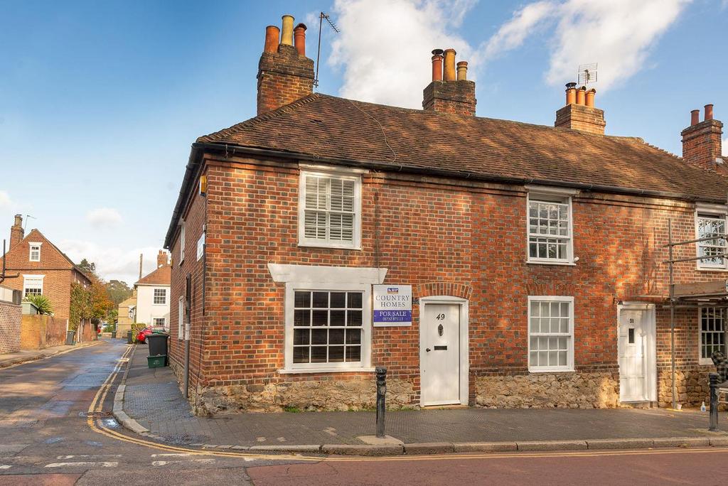 Swan Street, West Malling, ME19 6LW 3 bed end of terrace house £1,595