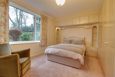 3 bedroom detached bungalow for sale, Highdales, Kirk Ella