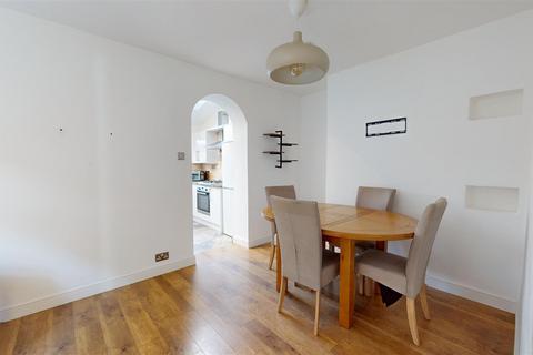 30 Low Ash Crescent, Shipley, BD18 1JB