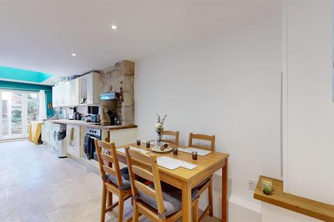 2 bedroom terraced house for sale, Easton Square, Portland