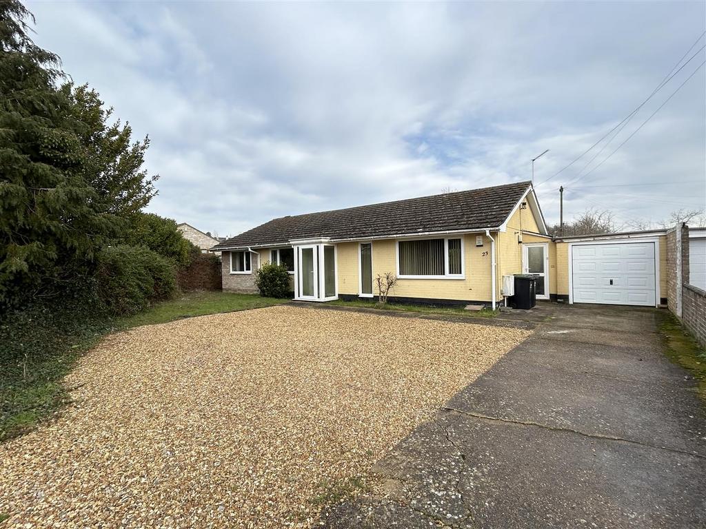 Lawn Lane, Sutton CB6 4 bed detached bungalow for sale £395,000