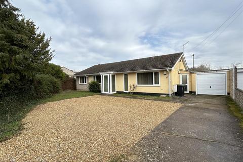 4 bedroom detached bungalow for sale, Lawn Lane, Sutton CB6