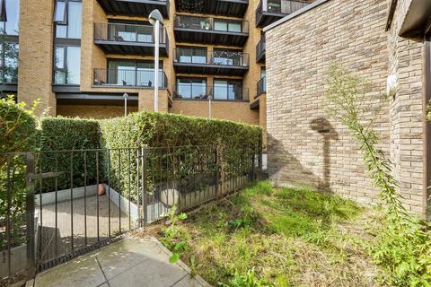 4 bedroom townhouse for sale, Starboard Way, Royal Wharf, E16