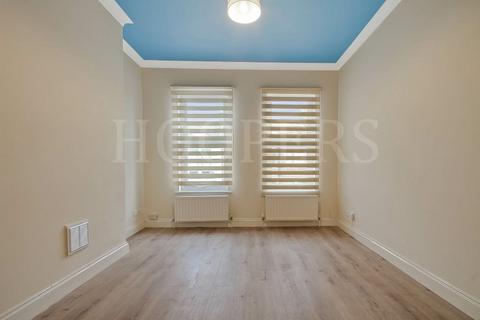 152b Chapter Road, London, NW2 5NA