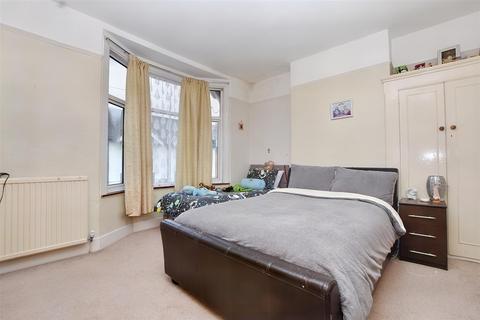 2 bedroom terraced house for sale, Melbourne Road, Eastbourne