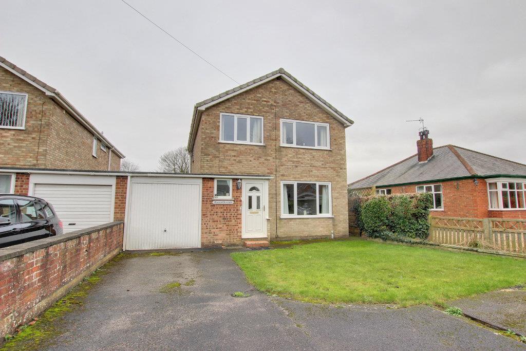 Main Street, Leconfield, Beverley 3 bed link detached house for sale £275,000