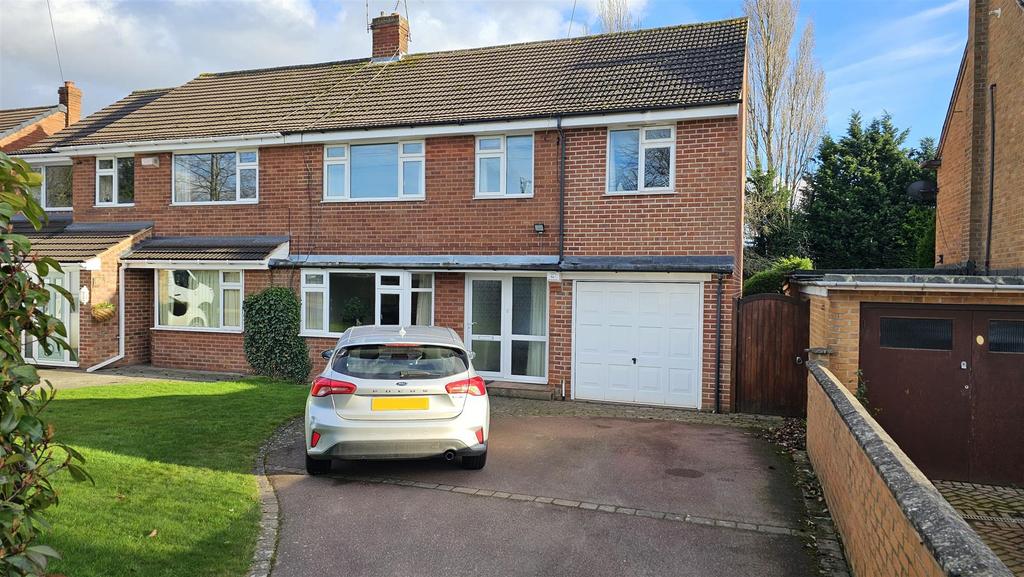 Shelford Road, RadcliffeOnTrent 5 bed semidetached house for sale £315,000