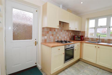 2 bedroom bungalow for sale, Painters Way, Sutton-On-Sea, Mablethorpe