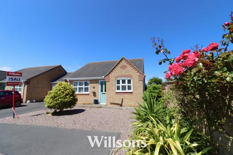 2 bedroom bungalow for sale, Painters Way, Sutton-On-Sea, Mablethorpe