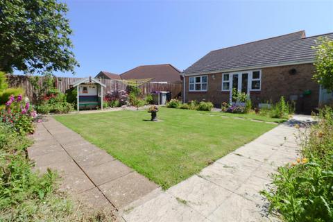 2 bedroom bungalow for sale, Painters Way, Sutton-On-Sea, Mablethorpe