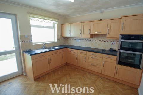 2 bedroom detached bungalow for sale, The Needles, Skegness