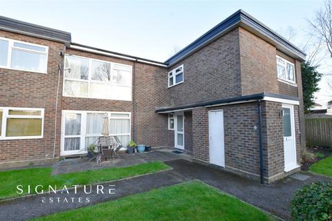 1 bedroom maisonette for sale, Castano Court Abbots Langley Hertfordshire