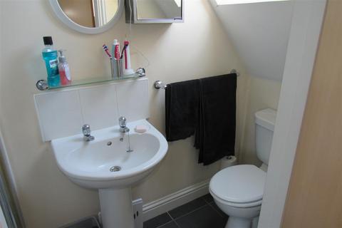 2 bedroom house to rent, Lower Herne Road, Herne Bay