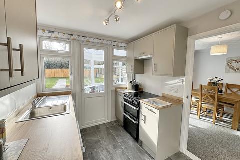 60 Blackdown Avenue, Rushmere St Andrew, Ipswich, IP5 1AY
