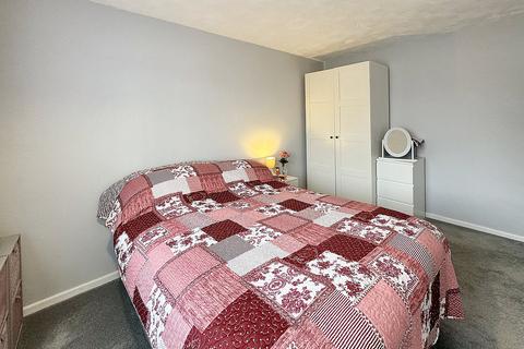 60 Blackdown Avenue, Rushmere St Andrew, Ipswich, IP5 1AY