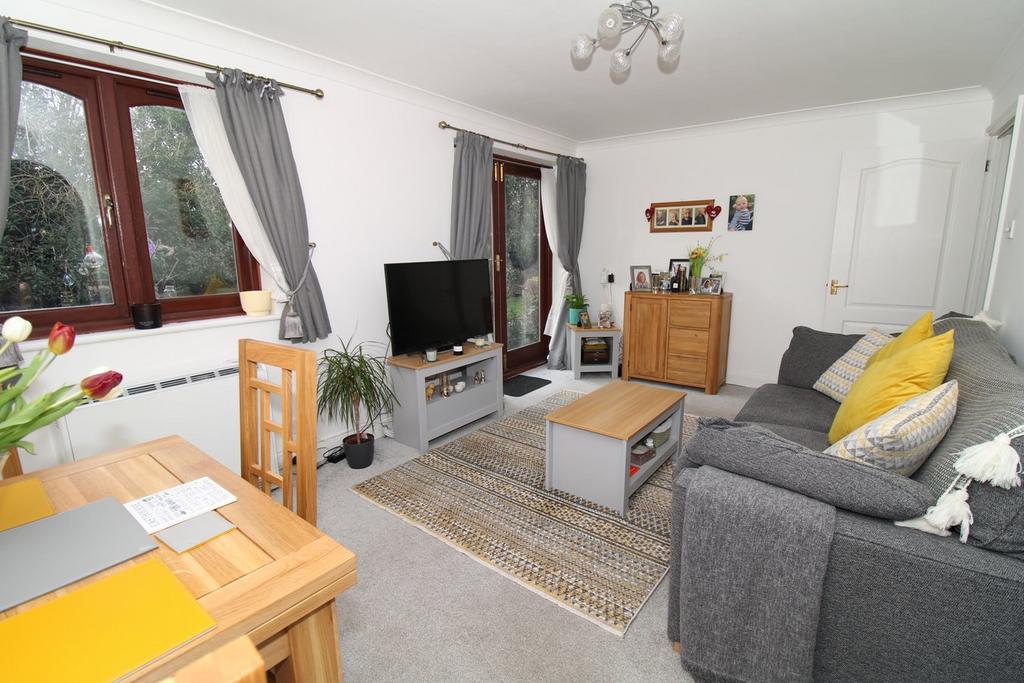 58 The Alders, West Wickham, BR4 1 bed retirement property for sale £