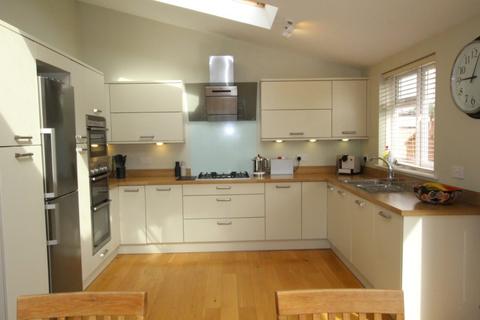4 bedroom semi-detached house for sale - Arle Road, Arle, Cheltenham, GL51