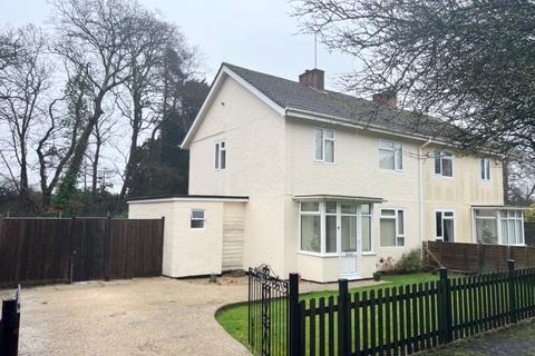 3 bedroom semi-detached house for sale - Cadland Park, Holbury, Southampton, Hampshire, SO45
