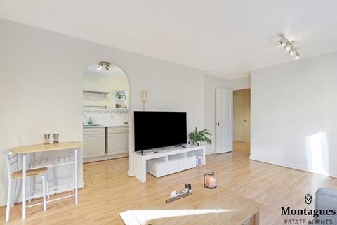 2 bedroom apartment for sale, Woodland Grove, Epping, CM16