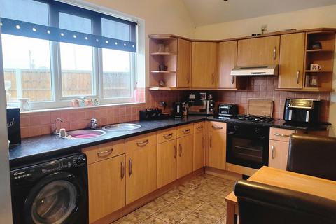 3 bedroom semi-detached house for sale, West View Crescent, Skegness PE24