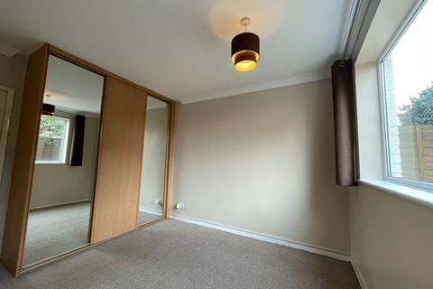 2 bedroom flat to rent, Egerton Park, Wirral CH42