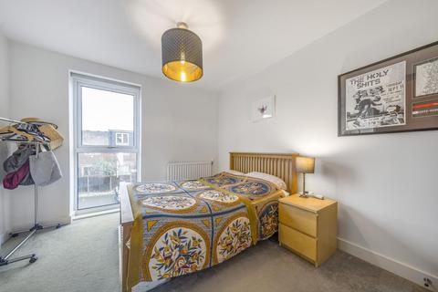 Flat 19, Cortland House Apple Yard, London, SE20 8FT