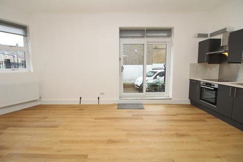 2 bedroom apartment to rent, Astbury Road, Peckham, SE15