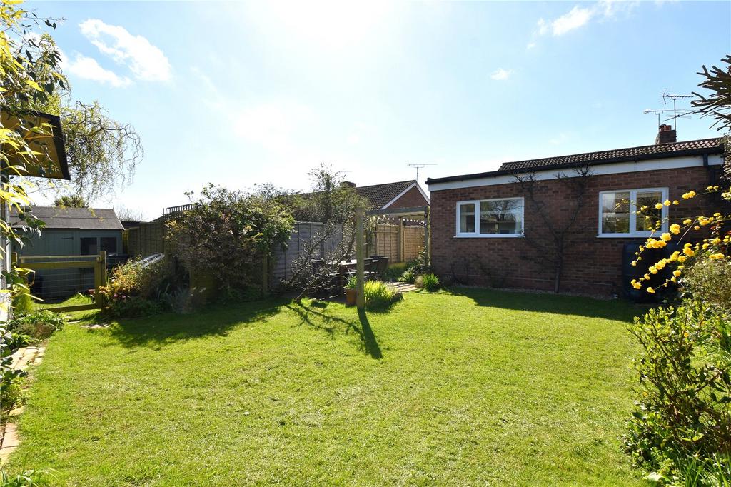 New Road, Trimley St. Mary... 4 bed bungalow for sale £385,000