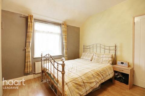 3 bedroom terraced house for sale, Westmorland Avenue, Luton