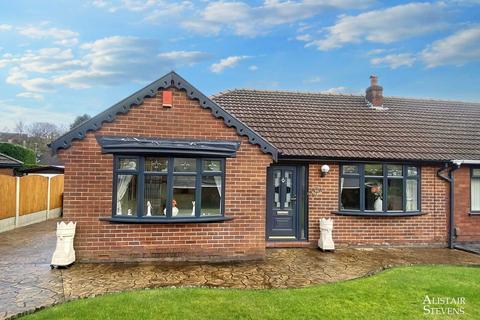 3 bedroom semi-detached bungalow for sale - Valley New Road, Oldham