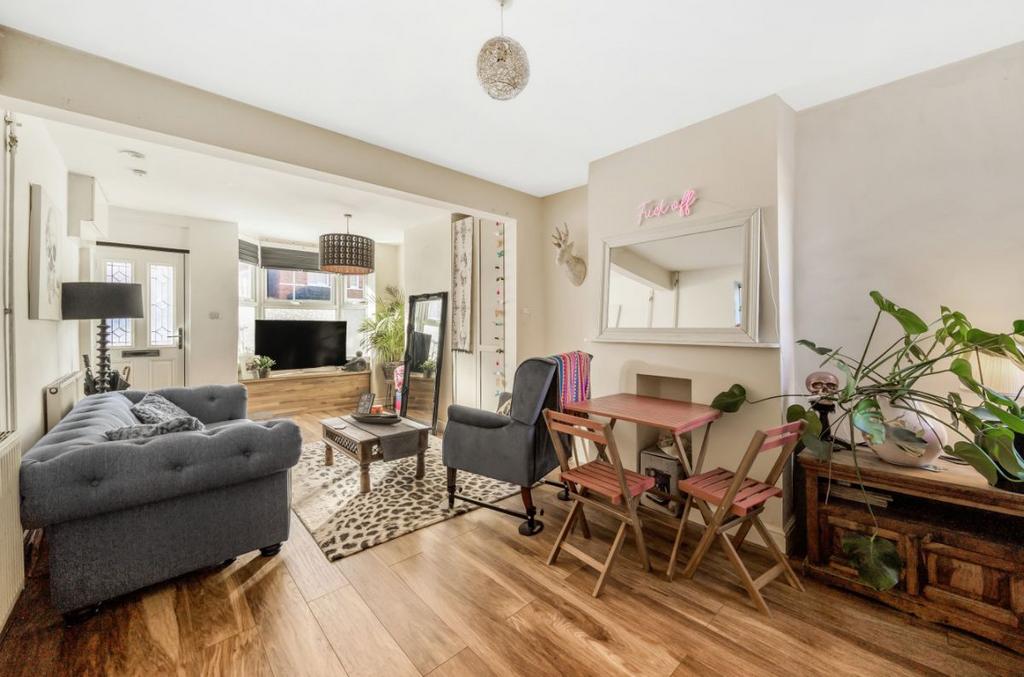 York Street, Bedford 3 bed end of terrace house for sale £335,000