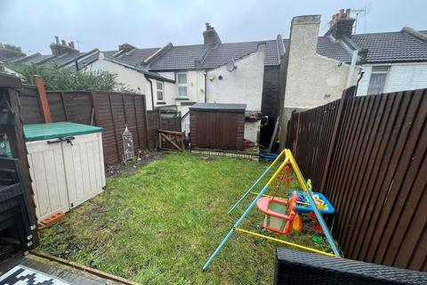 18 Hamerton Road, Northfleet, Gravesend, DA11 9DX