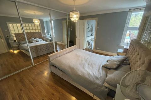 18 Hamerton Road, Northfleet, Gravesend, DA11 9DX