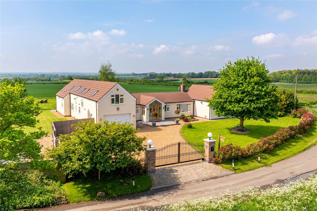Little Crawley, Newport Pagnell... 5 bed detached house for sale £