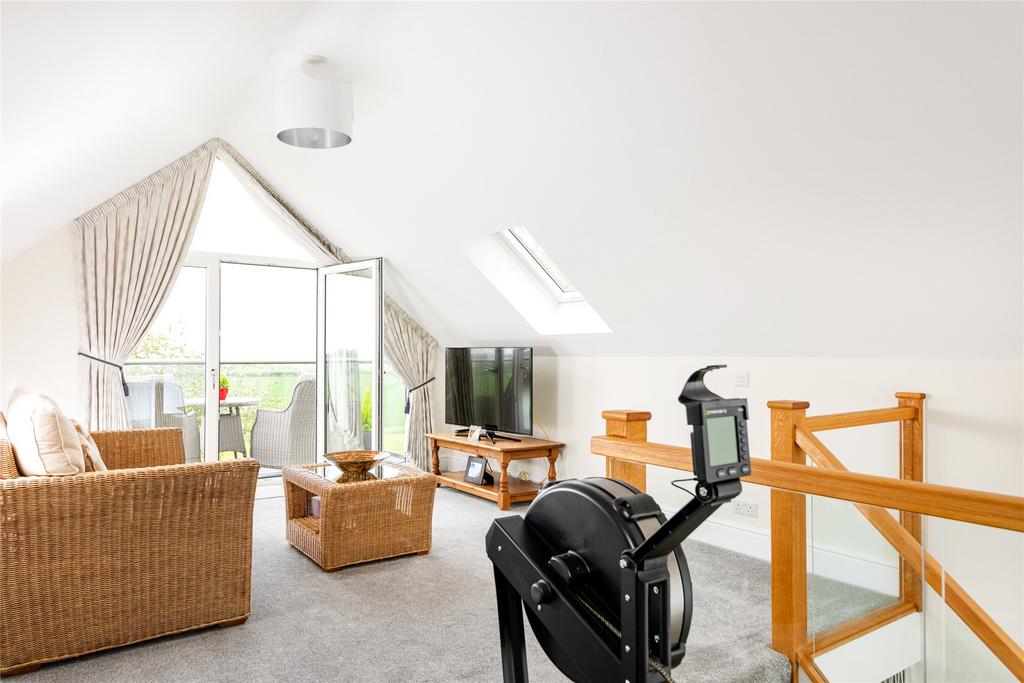 Sitting Room/Gym