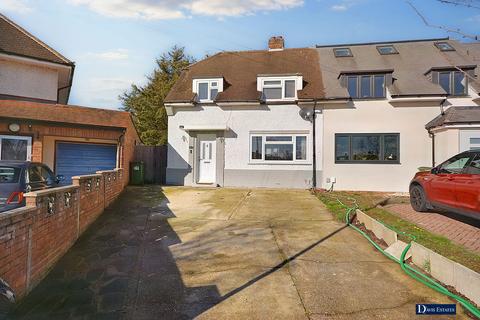 62 Byron Way, Romford, RM3 7PS