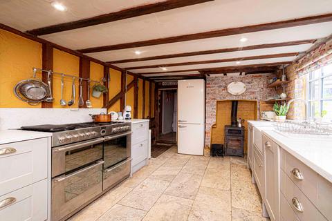 3 bedroom cottage for sale, Newnham Lane, Eastling, ME13