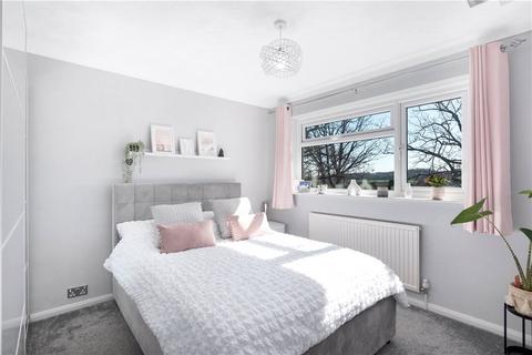 26 Chalet Close, Bexley, DA5 2EY
