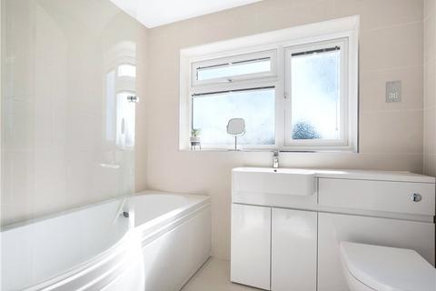 26 Chalet Close, Bexley, DA5 2EY