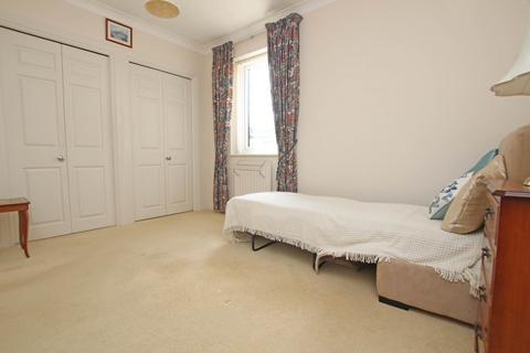 2 bedroom flat for sale, Grassington Road, Eastbourne, BN20 7BG